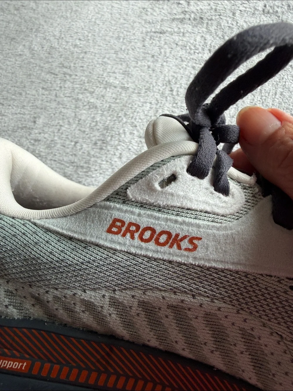 Brooks Adrenaline GTS Running Shoes. Sz 6.5 Wide. Gray. Good tread. Lightweight.
